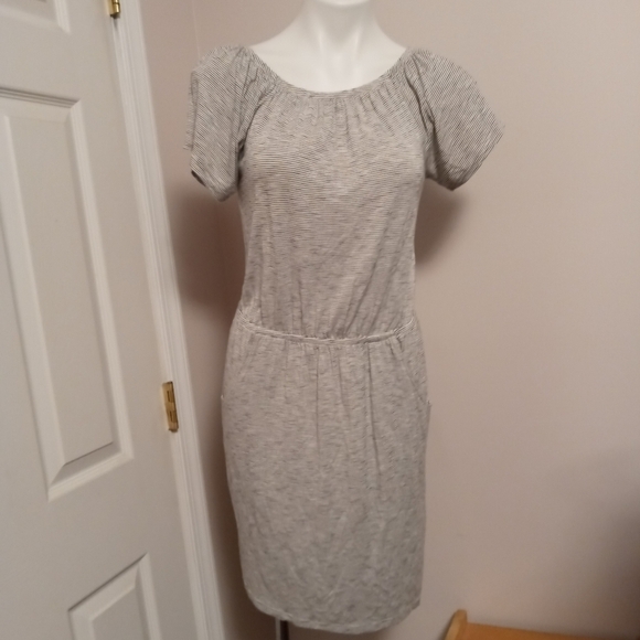 Gap greyish white SOFTEST EVER pocket dress - Picture 1 of 4